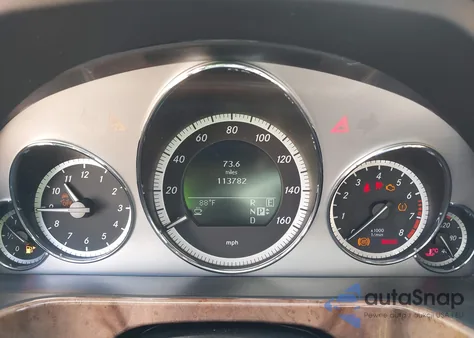 2011 Mercedes-Benz E 350 z USA, uszkodzony, nr VIN WDDHF5GB6BA467562